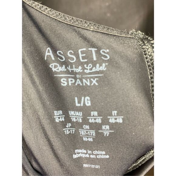 ASSETS by SPANX Women's Remarkable Results All-In-One Body Slimmer size large - Picture 10 of 10